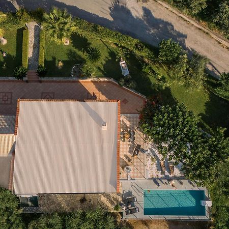Villa Vrisi Fagias エクステリア 写真